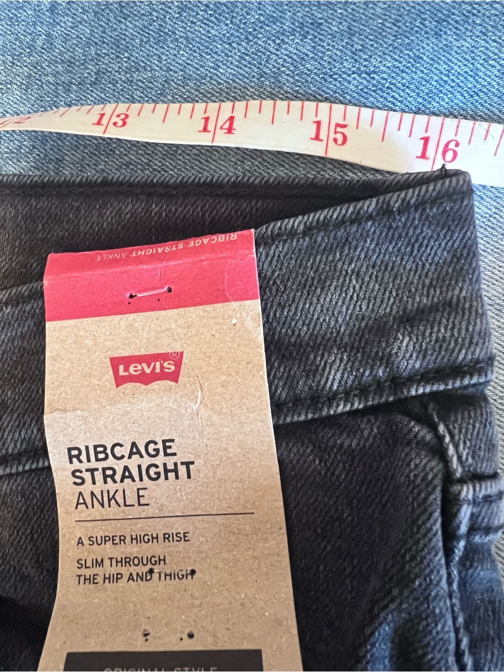 LEVI’S Ribcage Straight Ankle Jeans - Picture 11 of 16